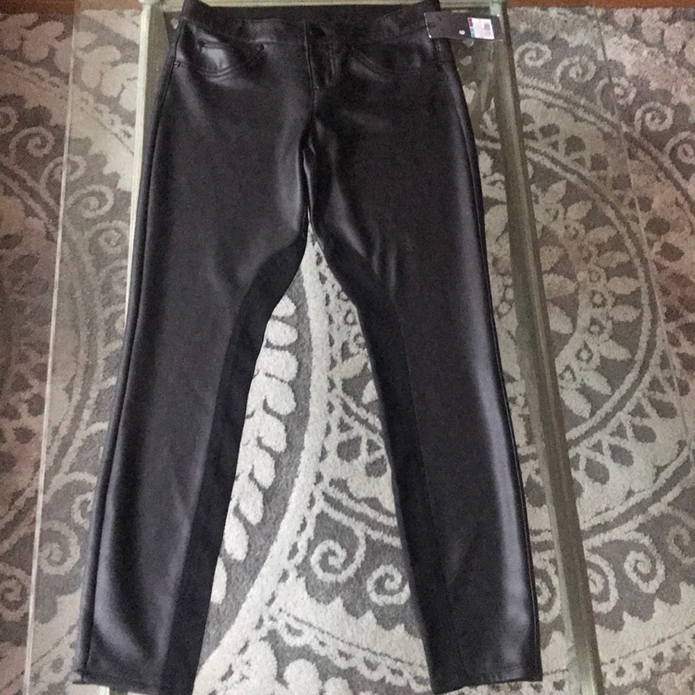 Faux leather leggings